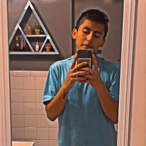 Meet your Posher, Andres